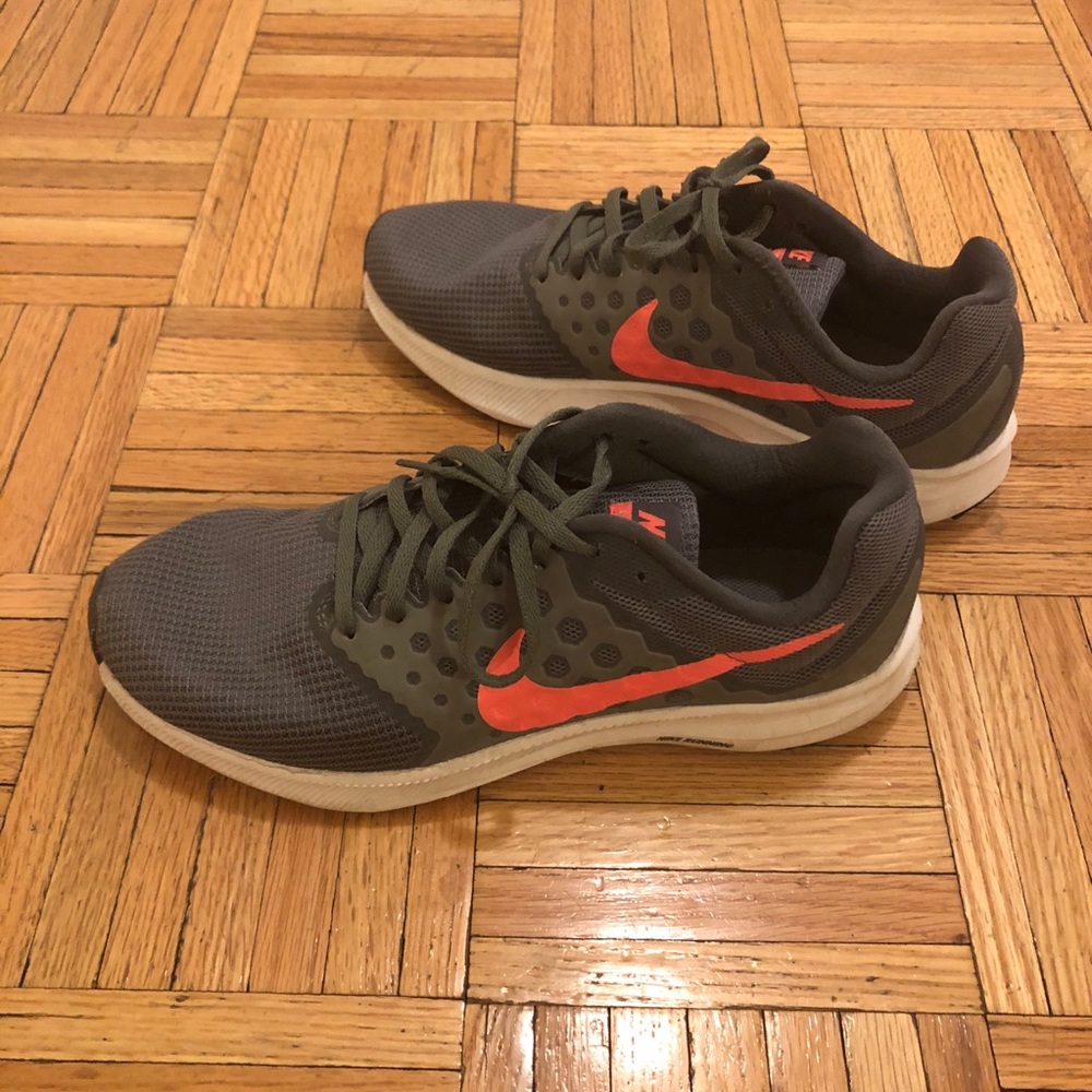 NIKE Downshifter 7 • Size 9 ✔️ Gently Worn - Picture 8 of 8